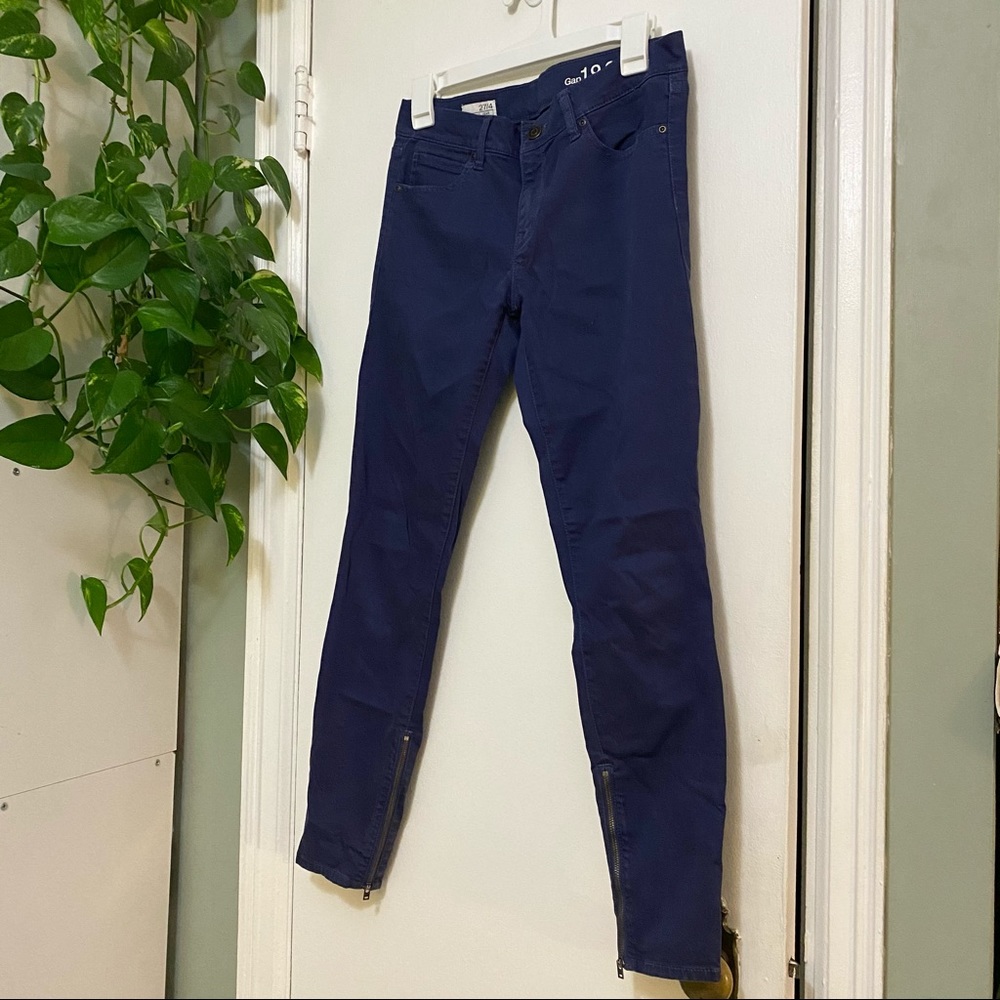 GAP Navy Mid-Rise Cropped Pants